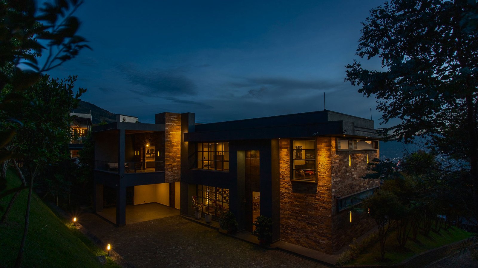 main-bg-section-header4